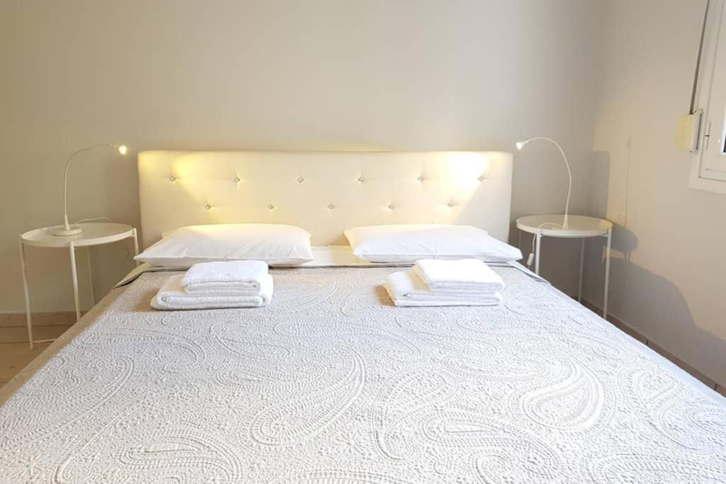 A Great Stay At A Comfortable Large Apartment Атина Екстериор снимка