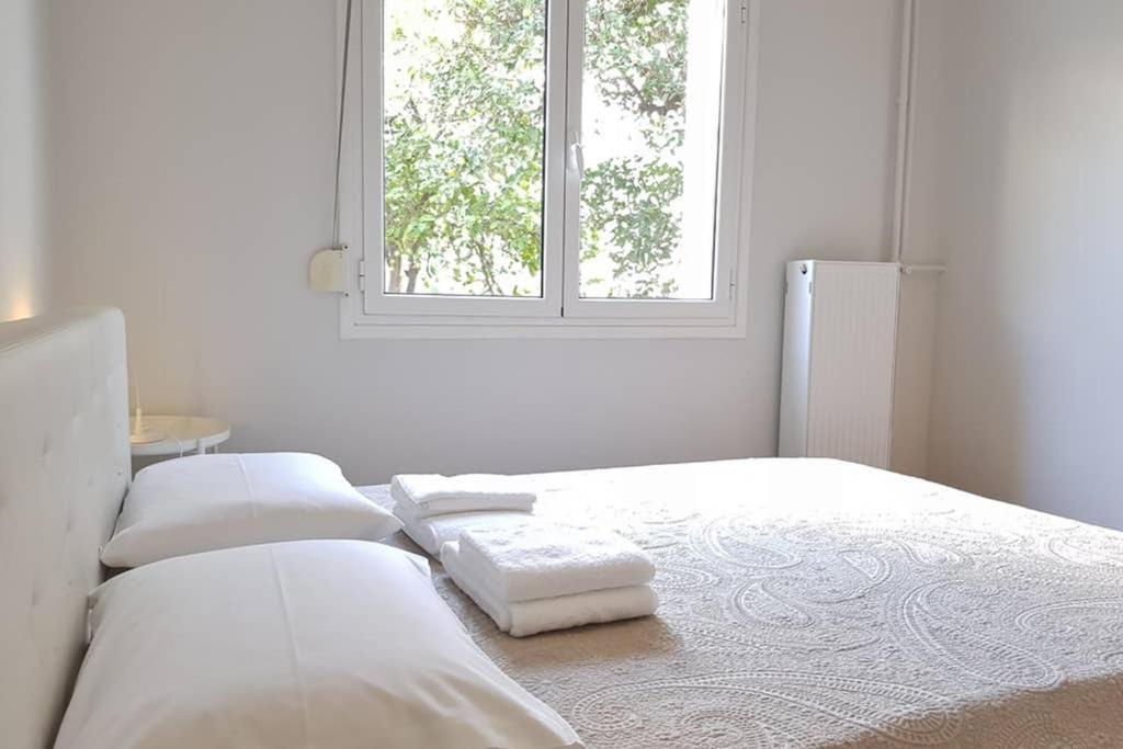 A Great Stay At A Comfortable Large Apartment Атина Екстериор снимка